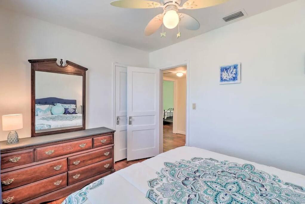 Pool Home Sleeps 6 With Large Fenced Yard แจ็กสันวิลล์ ภายนอก รูปภาพ